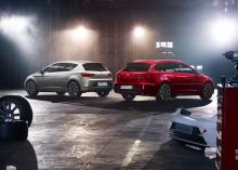 Seat Leon Cupra 2017 ST et berline 3/4 arrière