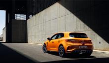 Nouvelle Mégane R.S. orange Tonic de 3/4 arrière